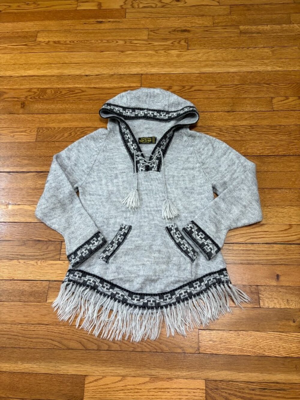 American South Side Womens Alpaca Wool Hooded Sweater Sz Medium Gray Fringe